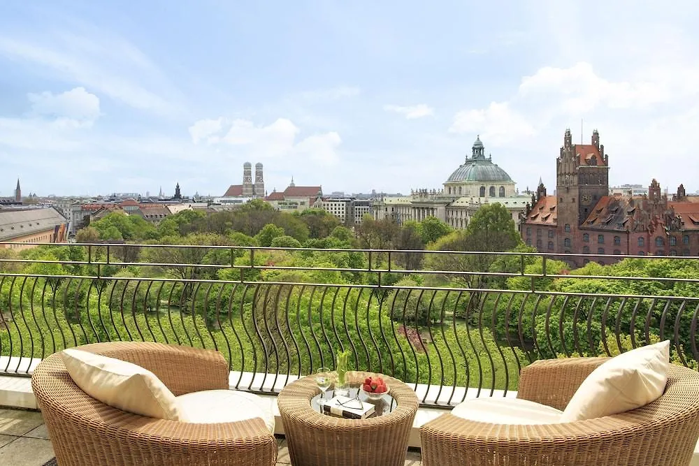 *****  Rocco Forte The Charles Hotel Monachium Niemcy