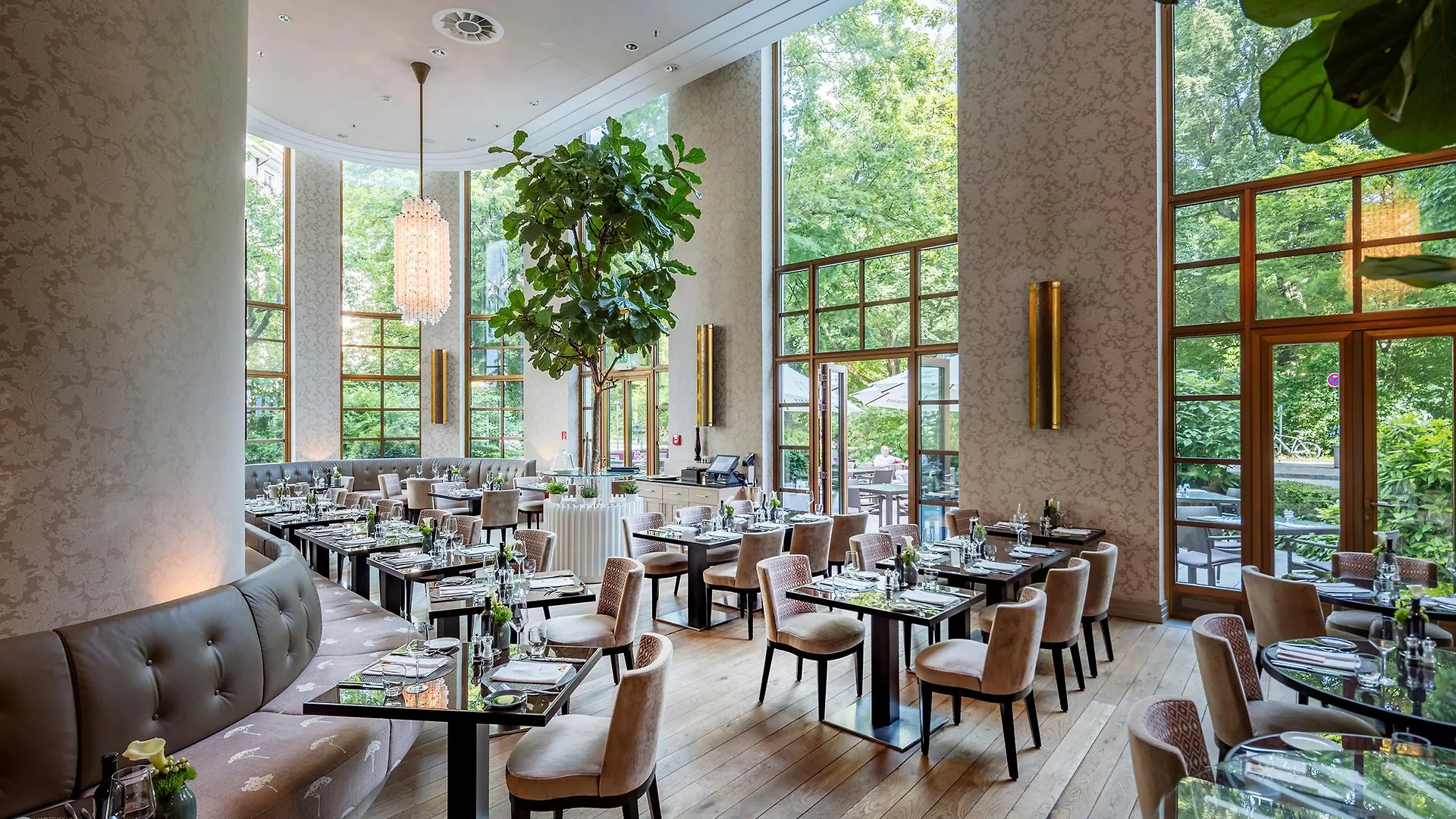 *****  Rocco Forte The Charles Hotel Мюнхен Германия