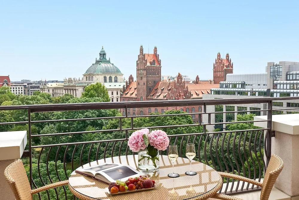 Rocco Forte The Charles Hotel Мюнхен